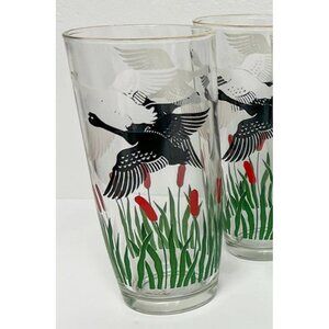 Set Of 2 Vintage Clear Glass Tumblers With Flying Geese & Cattails Design